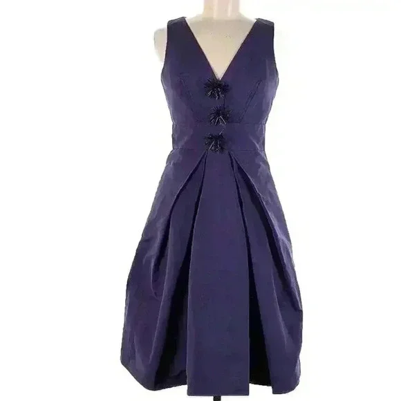 CAROLINA HERRERA Silk Lined Cocktail Dress 8 M Flare Sleeveless Knee Length Tea